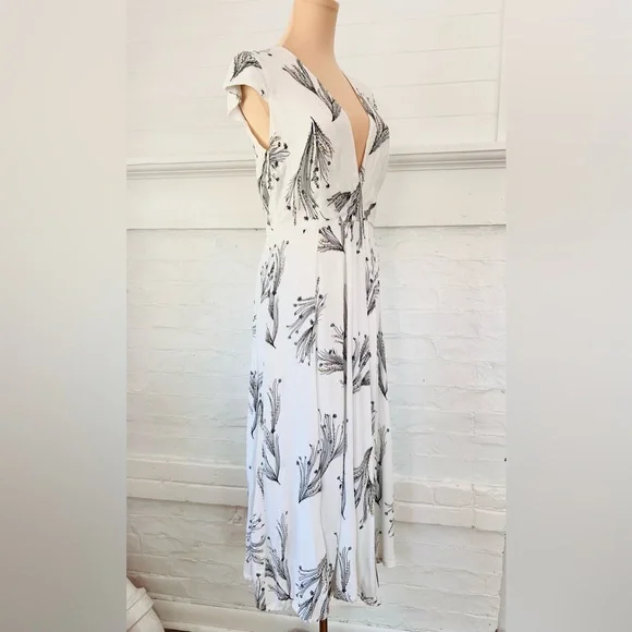 Free People Floral Retro Midi Dress Ivory Deep V Faux Wrap Cap Sleeve - Picture 5 of 14